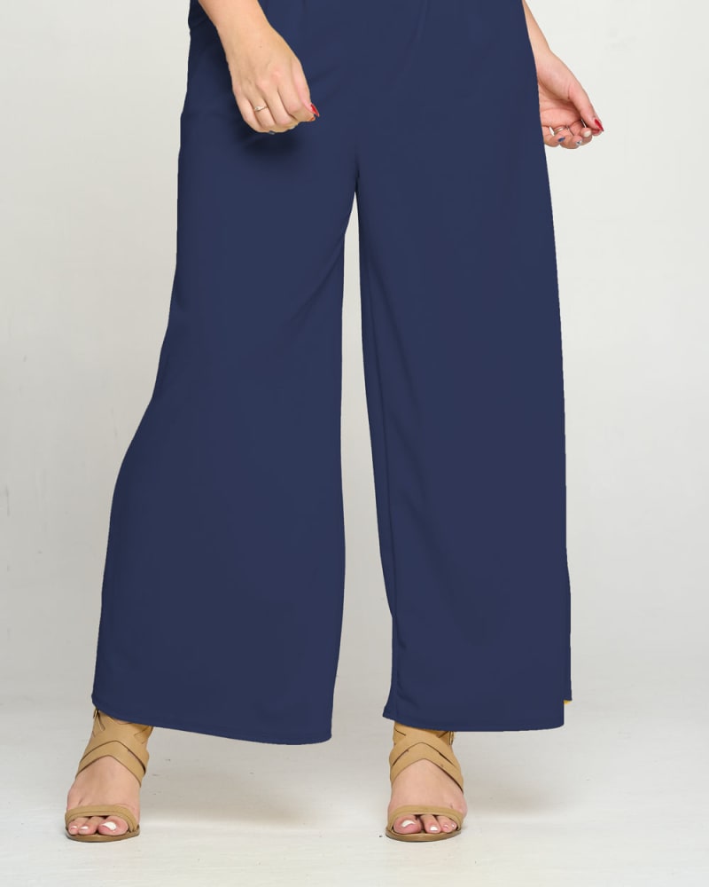 Front of a model wearing a size 1X Rachel Wide Leg Pocket Pants in Navy by L I V D. | dia_product_style_image_id:240689